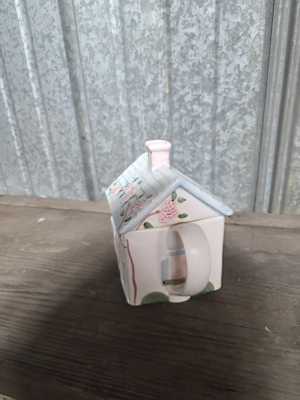 Ceramic Cottage Teapot in White and Pastel Pink/Blue